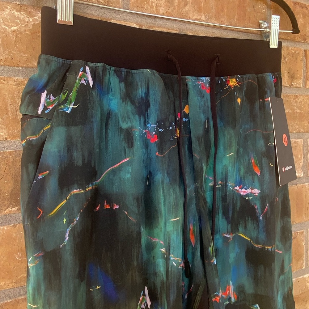 Lululemon T.H.E. 7” Short *Linerless Paint Spark Multi, Small, New - Picture 7 of 13